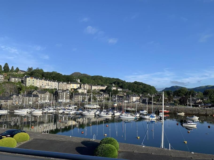 ポルスマドグHarbour Haven: Spectacular Viewsアパートメント エクステリア 写真